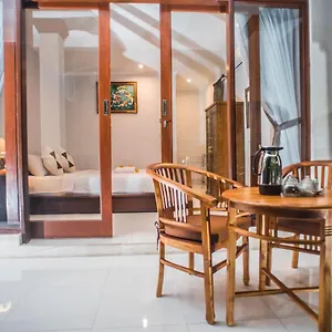 https://suntari-homestay.ubudhotelsnow.com